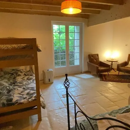 Moulin Sous La Vergne Couette-café