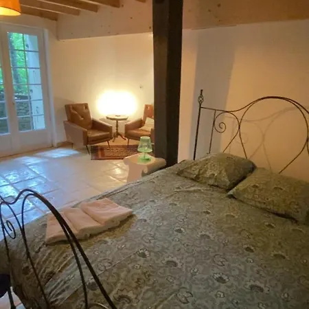 Couette-café Moulin Sous La Vergne Nanteuil-en-Vallée