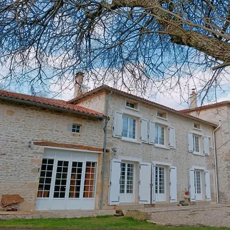 Moulin Sous La Vergne Couette-café Nanteuil-en-Vallée