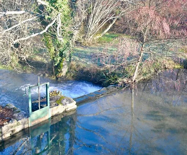 Moulin Sous La Vergne Bed & Breakfast
