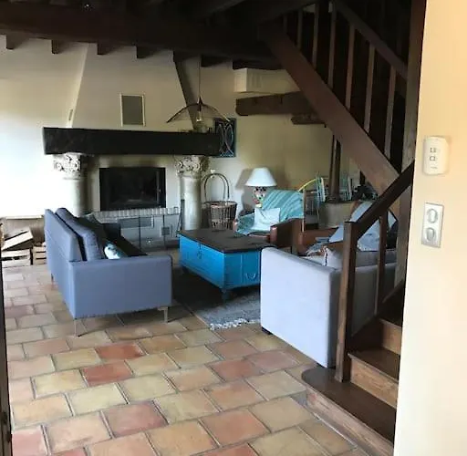 Moulin Sous La Vergne Bed & Breakfast 3*